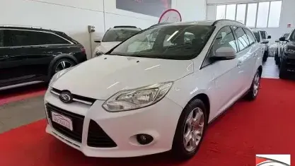 Usata Ford Focus Titanium 95 CV (69 kW) 2014 Bianco Station wagon