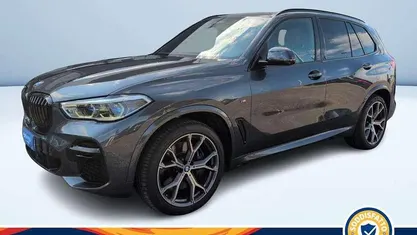 Grigio metallizzato Usata 2022 BMW X5 M Sport SUV | 44.900 € (Ottimo prezzo)