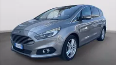 Beige metallizzato Usata 2015 Ford S-MAX Business Edition Monovolume | 14.900 € (Buon prezzo)