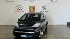 Grigio Usata 2010 Peugeot 107 Access Due volumi | 3900 € (Buon prezzo)