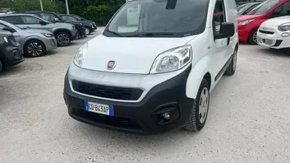 Begagnad Fiat Fiorino 95 HK (69 kW) 2020 Vit Minibuss