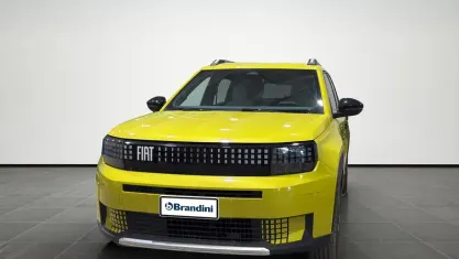 Usata Fiat Grande Panda La Prima 52 kW (72 CV) 2025 Giallo Utilitaria