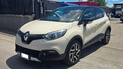 Beige Usata 2017 Renault Captur SUV | 12.490 € (Buon prezzo)
