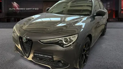 Usata Alfa Romeo Stelvio Veloce 209 CV (153 kW) 2021 Grigio SUV