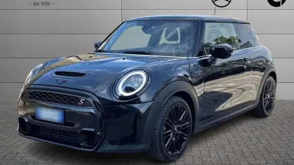 Usata Mini Cooper S 178 CV (130 kW) 2023 Nero Utilitaria