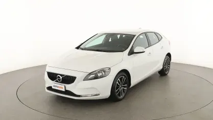 Usata Volvo V40 120 CV (88 kW) 2018 Bianco Station wagon