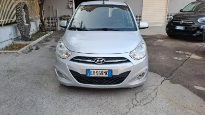 Usata Hyundai i10 Classic 69 CV (50 kW) 2013 Grigio Utilitaria