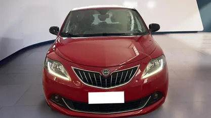 Usata Lancia Ypsilon Gold 69 CV (50 kW) 2022 Rosso Utilitaria