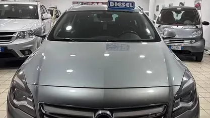 Usata Opel Insignia 140 CV (102 kW) 2014 Grigio Station wagon