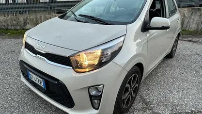 Beige Usata 2023 Kia Picanto Style Due volumi | 15.300 € (Buon prezzo)