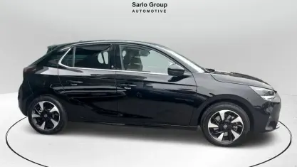 Usata Opel Corsa-e Elegance 57 kW (78 CV) 2021 Nero Utilitaria