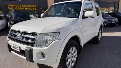 Usata Mitsubishi Pajero Intense 200 CV (147 kW) 2011 Bianco SUV