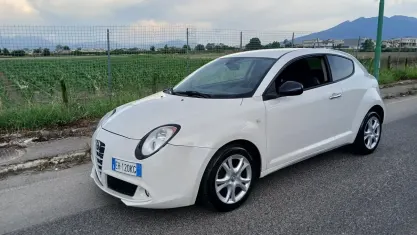 Usata Alfa Romeo MiTo Distinctive 105 CV (77 kW) 2011 Bianco Utilitaria