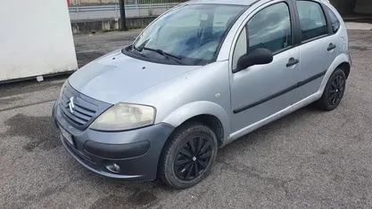 Gray Usata 2004 Citroën C3 Due volumi | 2000 € (Buon prezzo)