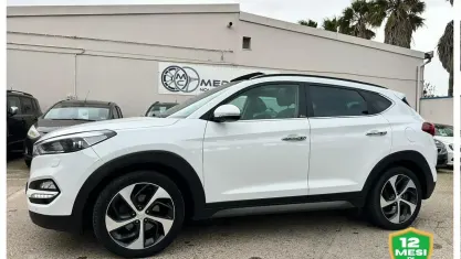 Usata Hyundai Tucson Xpossible 141 CV (103 kW) 2016 Bianco SUV