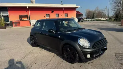 Usata Mini Cooper 120 CV (88 kW) 2008 Nero Utilitaria