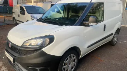 Usata Fiat Doblò 120 CV (88 kW) 2021 Bianco Monovolume