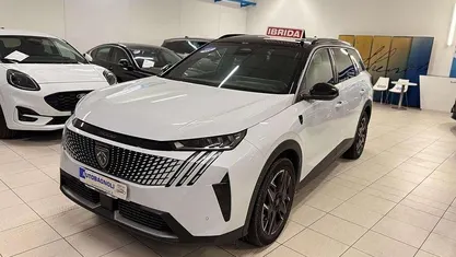 Bianco Usata 2025 Peugeot 5008 GT Monovolume | 32.900 € (Buon prezzo)