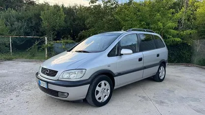Usata Opel Zafira 116 CV (85 kW) 2000 Monovolume