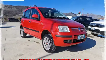 Usata Fiat Panda 4x4 69 CV (50 kW) 2007 Rosso Utilitaria