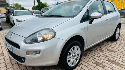 Usata Fiat Punto Lounge 70 CV (51 kW) 2014 Grigio Utilitaria