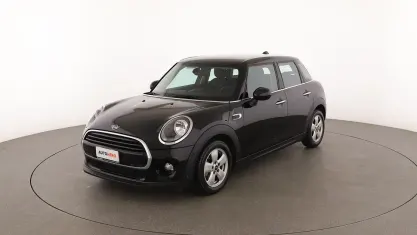 Usata Mini Cooper 135 CV (99 kW) 2018 Nero Utilitaria