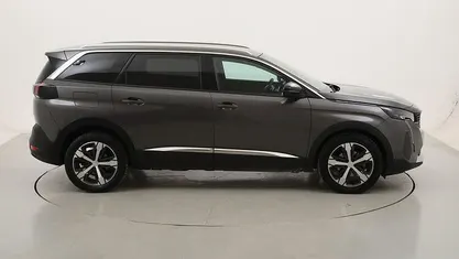 Usata Peugeot 5008 Allure 131 CV (96 kW) 2023 SUV