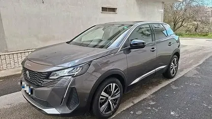 Usata Peugeot 3008 Allure 131 CV (96 kW) 2022 Grigio SUV