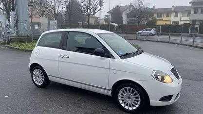 Usata Lancia Ypsilon 69 CV (50 kW) 2011 Bianco Utilitaria