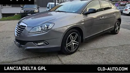 Usata Lancia Delta 120 CV (88 kW) 2013 Grigio scuro Utilitaria