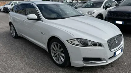 Usata Jaguar XF Sportbrake Portfolio 200 CV (147 kW) 2013 Bianco metallizzato Station wagon