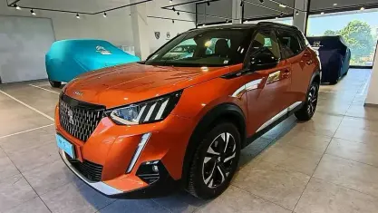 Usata Peugeot 2008 GT 131 CV (96 kW) 2022 Metallic copper SUV
