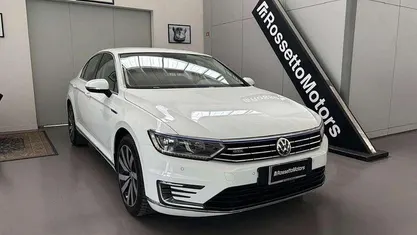 Usata VW Passat GTE 156 CV (114 kW) 2017 Berlina