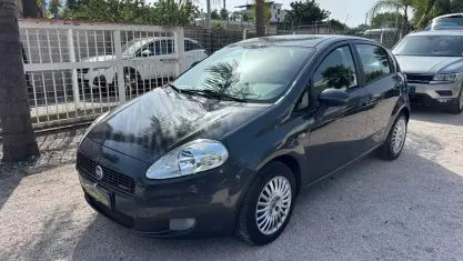 Usata Fiat Grande Punto Dynamic 75 CV (55 kW) 2007 Grigio Utilitaria