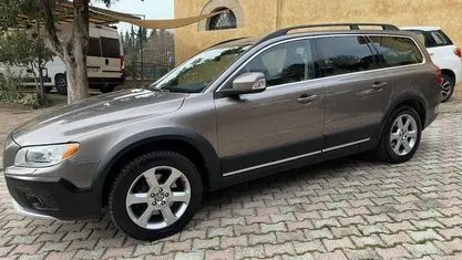 Bronzo metallizzato Usata 2008 Volvo XC70 Momentum SUV | 11.500 €