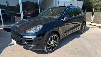 Usata Porsche Cayenne 250 CV (183 kW) 2016 Bluazzurro SUV