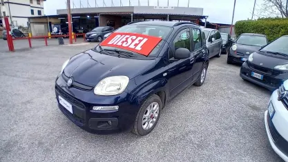 Usata Fiat Panda Lounge 75 CV (55 kW) 2014 Blu Utilitaria