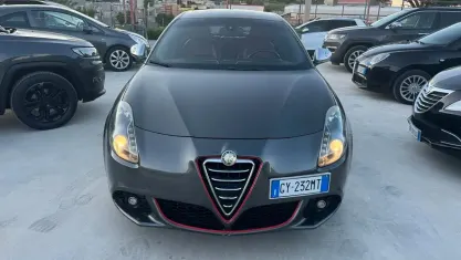 Usata Alfa Romeo Giulietta Exclusive 105 CV (77 kW) 2011 Grigio Utilitaria