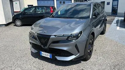 Usata Alfa Romeo Junior 145 CV (106 kW) 2026 SUV