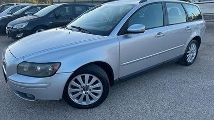 Usata Volvo V50 Momentum 136 CV (100 kW) 2005 Grigio Station wagon