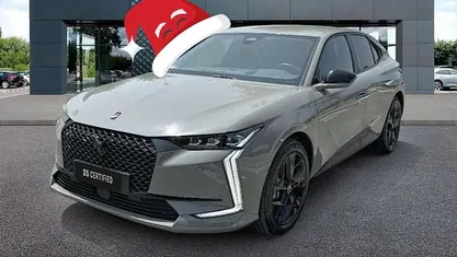 Grigio Usata 2024 DS Automobiles DS4 Performance Line Plus Tre volumi | 29.400 € (Buon prezzo)