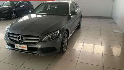 Grigio Usata 2018 Mercedes C220 Station wagon | 18.799 € (Buon prezzo)