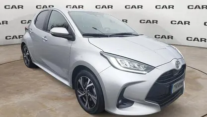Usata 2025 Toyota Yaris Hybrid Active Due volumi | 18.500 € (Ottimo prezzo)