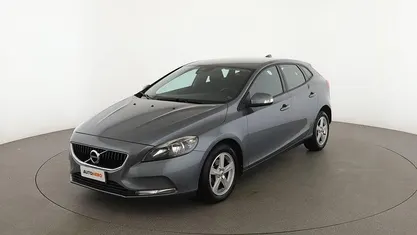 Begagnad Volvo V40 Kinetic 120 HK (88 kW) 2017 Grå Sedan