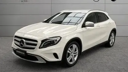 Usata Mercedes GLA200 136 CV (100 kW) 2015 Bianco SUV