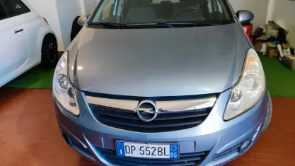 Usata Opel Corsa Cosmo 80 CV (58 kW) 2008 Grigio Utilitaria
