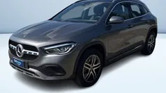 Grigio metallizzato Usata 2022 Mercedes GLA180 SUV | 34.400 € (Buon prezzo)