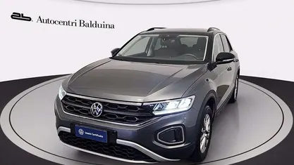 Grigio indyum/tetto nero Usata 2022 VW T-Roc Life SUV | 21.500 € (Buon prezzo)