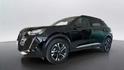 Używany Peugeot 2008 Allure 131 KM (96 kW) 2020 Czarny SUV