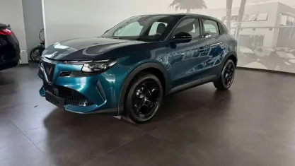 Usata Alfa Romeo GT Junior 145 CV (106 kW) 2025 Blu/azzurro SUV